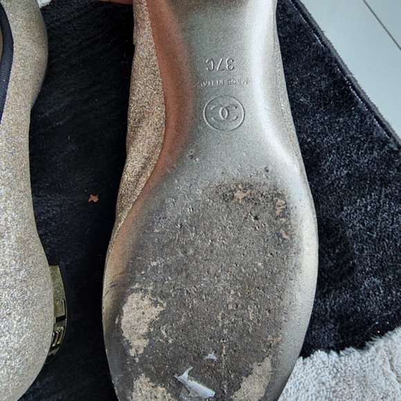 CHANEL Womens Chanel Authentic Glitter Gold CC Shoes Size 37 C - Picture 5 of 11